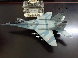 Mô hình máy bay tiêm kích Mig29 hợp kim -  Tỷ lệ 1/72